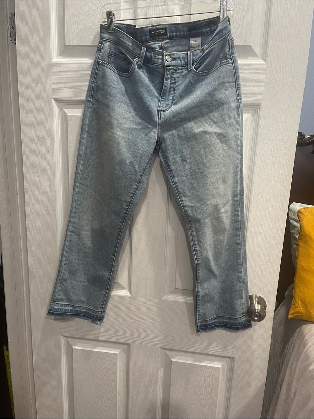 Banana Republic Light Blue Cropped Straight Jeans Size 29 US 8 Style 267925